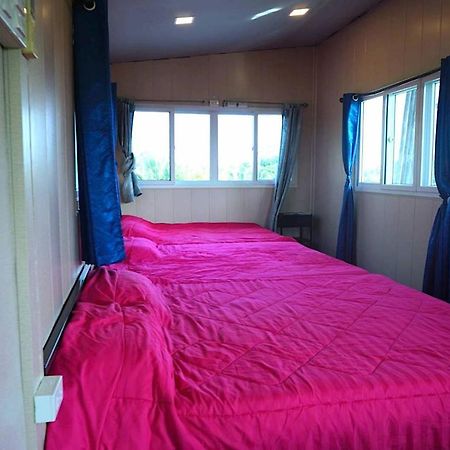 Feel like home Talat Amphoe Nakhon Chai Si Buitenkant foto