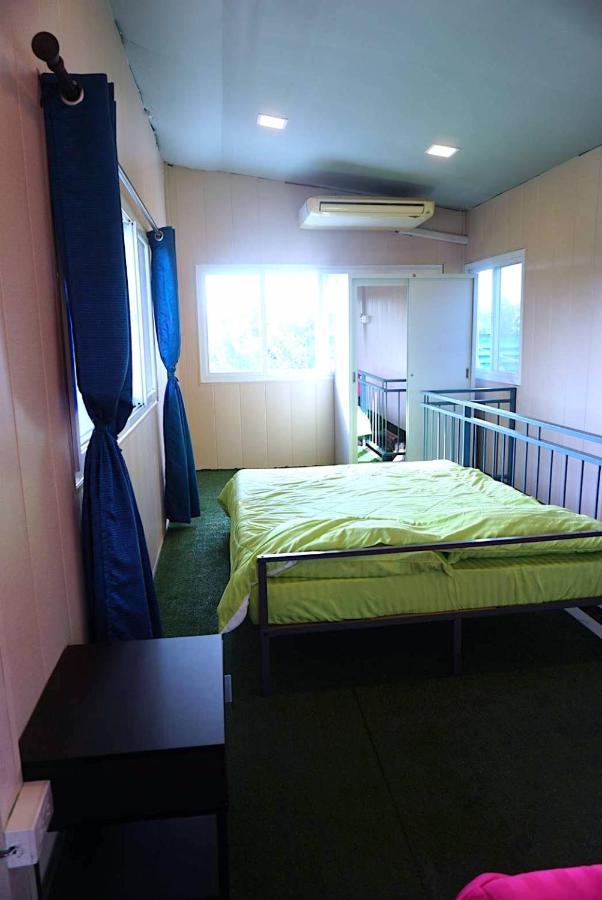 Feel like home Talat Amphoe Nakhon Chai Si Buitenkant foto