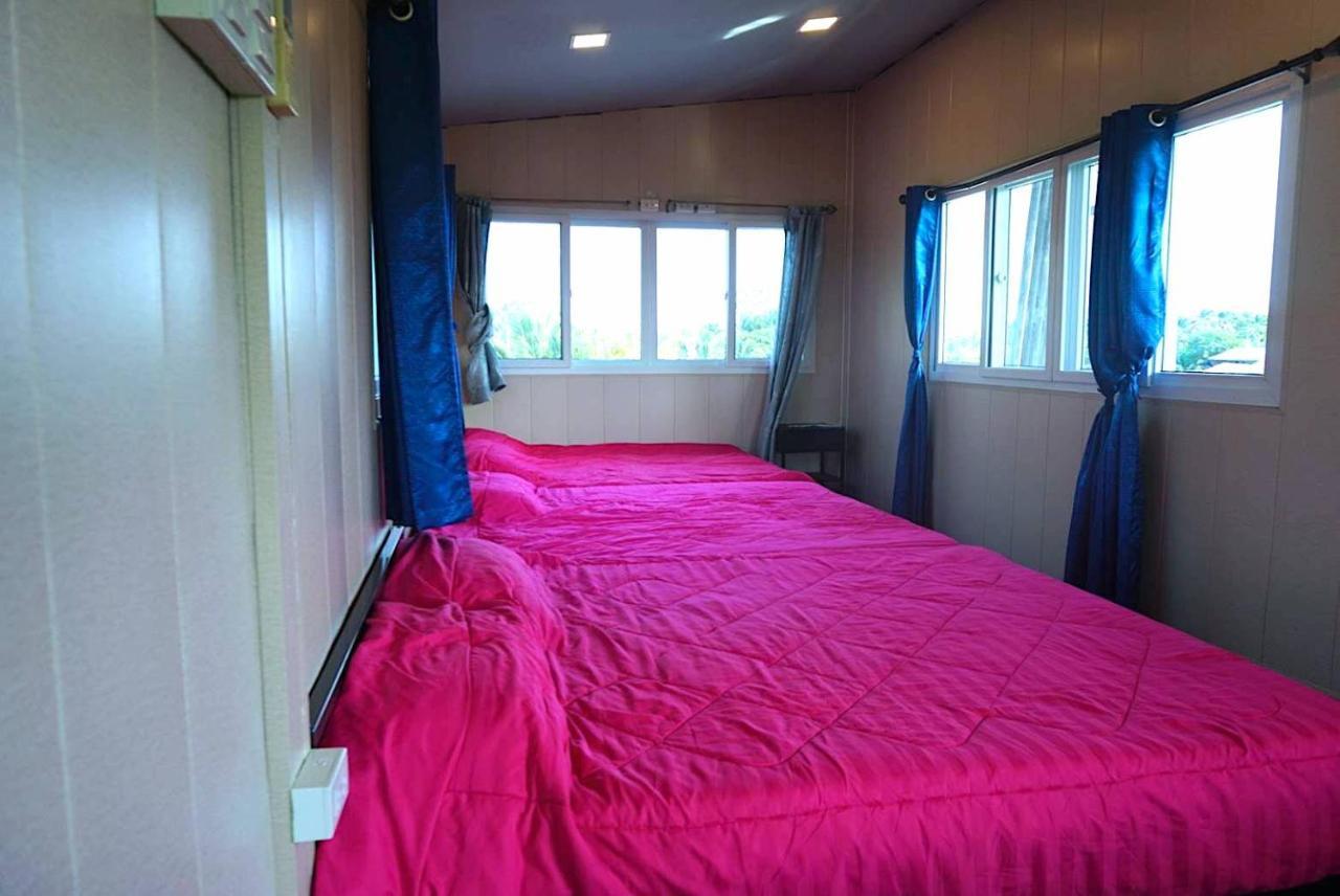Feel like home Talat Amphoe Nakhon Chai Si Buitenkant foto